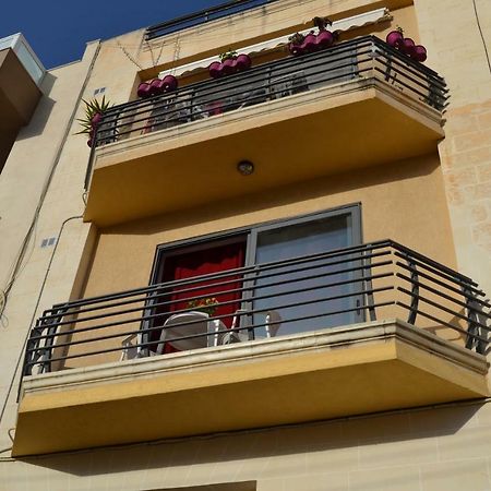 Mellieha Town Centre Bright & Spacious 3 Bedroom Apartment Exterior foto