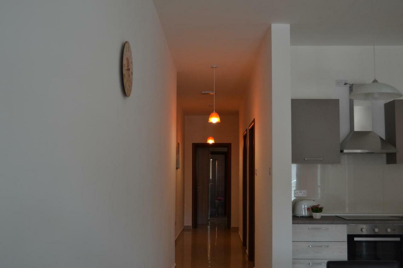 Mellieha Town Centre Bright & Spacious 3 Bedroom Apartment Exterior foto