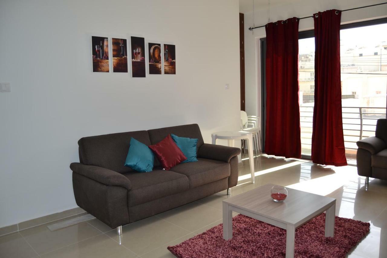 Mellieha Town Centre Bright & Spacious 3 Bedroom Apartment Exterior foto